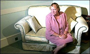 Mowlam on the sofa